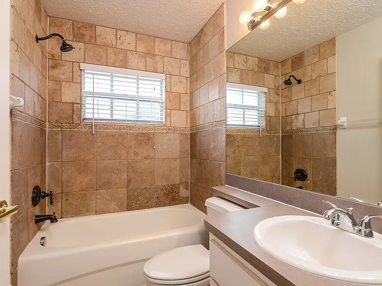 13240 Prince Cir — Photo 12