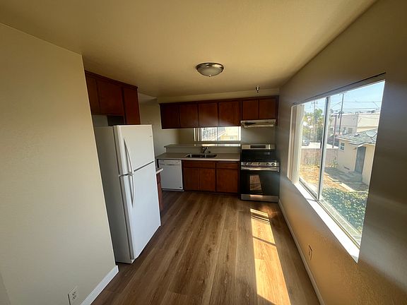 3rd image of 4438 W 134th St #4