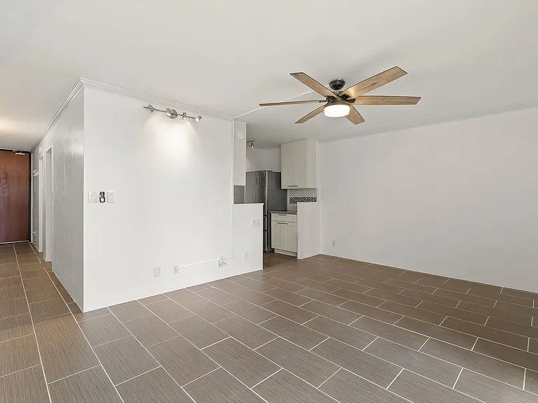 2092 Kuhio Ave #906 — Photo 6