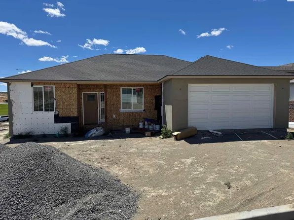 10072 S Clodfelter Rd, Kennewick, WA 99338