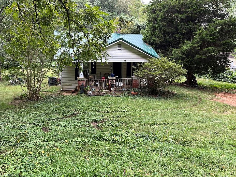 1st image of 2204 Willard Rd