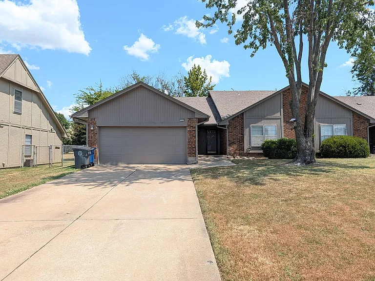 7323 S Canton Ave — Photo 15