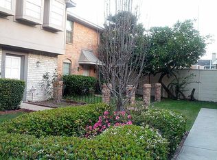 9242 Beechnut St, Houston, TX 77036