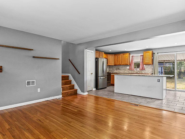 203 Ashwood Way — Photo 6