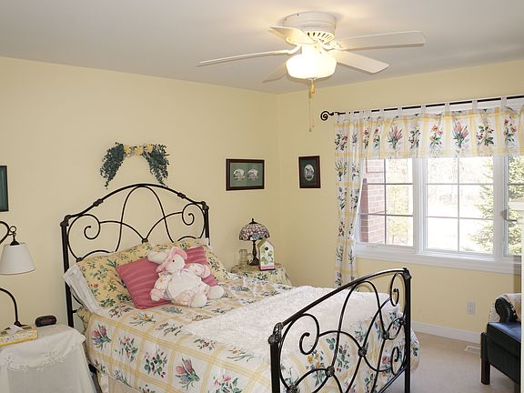 3rd image of 4812 Torrey Pine Dr #27