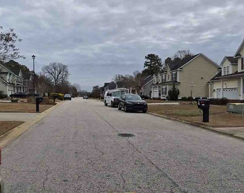 Exterior Neighborhood (street photo)