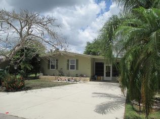 101 Sugarloaf Ln, Naples, FL 34114