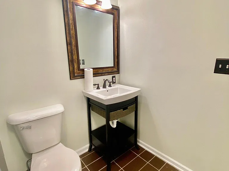 566 Somerset Ln #7 — Photo 9