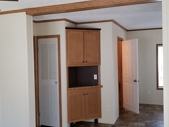 5th image of 525 Riverleigh Ave Unit 06