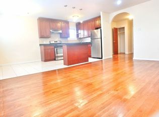 25-01 Crescent St #3A, Astoria, NY 11102