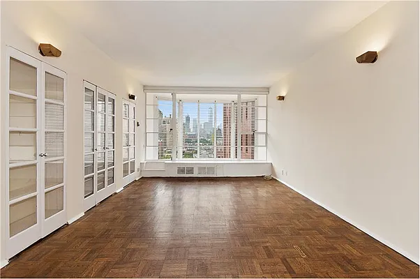 Sold by Janet Aimone Robilotti & Associates | media 8