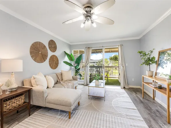 94-600 Lumiaina St #W202, Waipahu, HI 96797