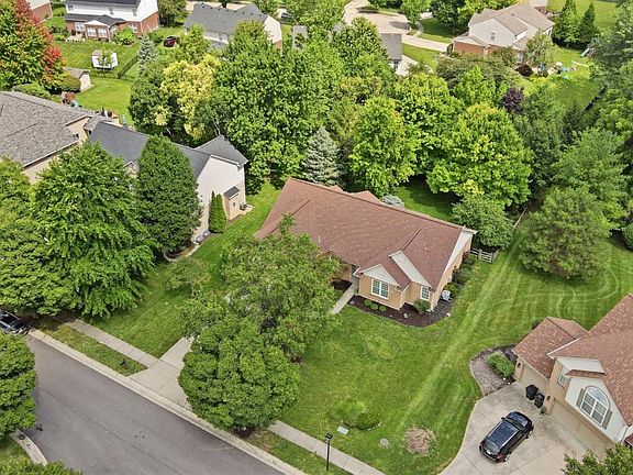 3rd image of 5620 Shagbark Ct