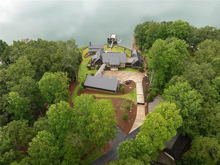 725 Rocky Point Dr — Photo 143
