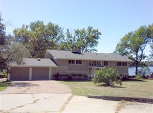 15545 E Pawnee Dr, Cuba, IL 61427