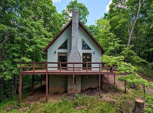830 Seasons Dr, Clyde, NC 28721