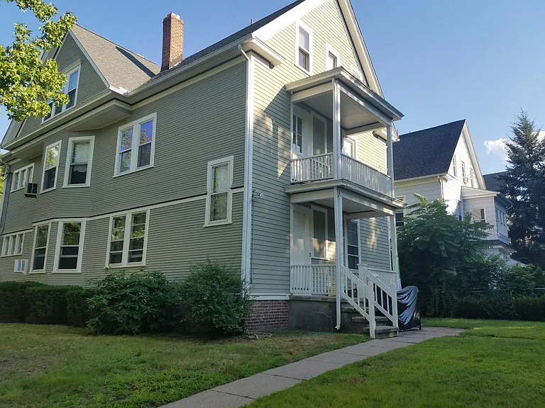 54 Hubinger St — Photo 17