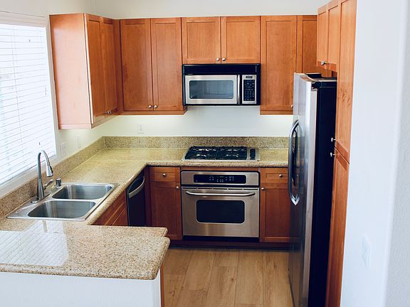 4th image of 12697 Savannah Creek Dr