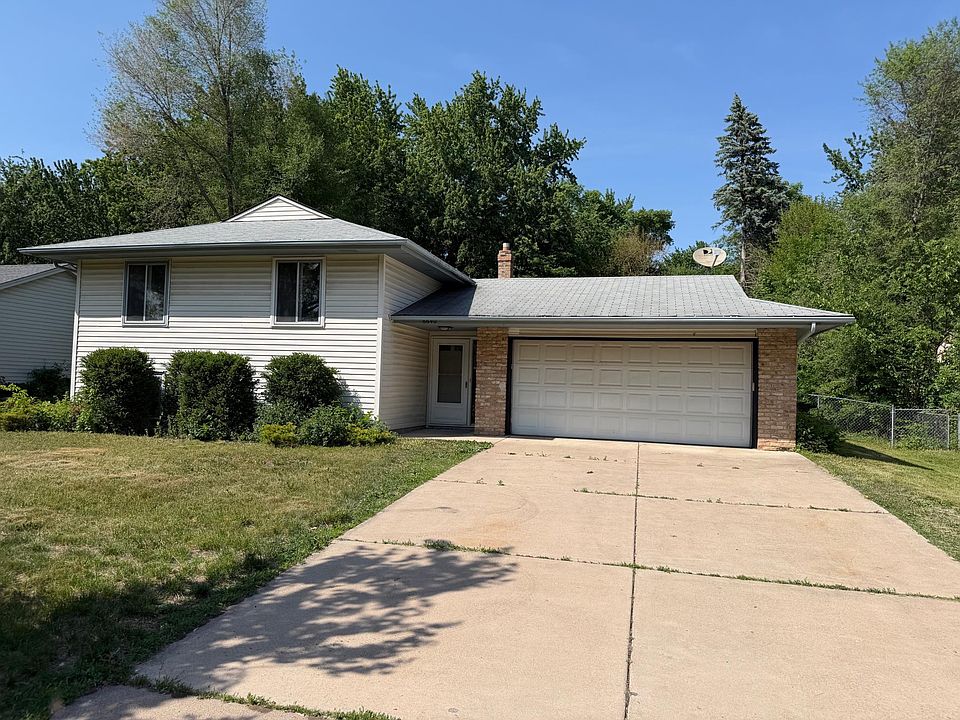 1st image of 8640 Hillside Trl S