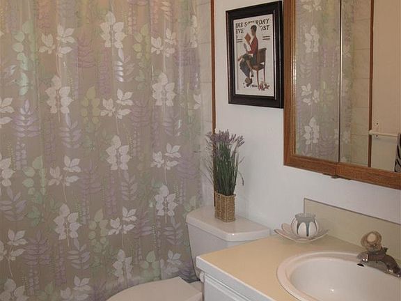 3rd image of 2922 Silverwood Pl