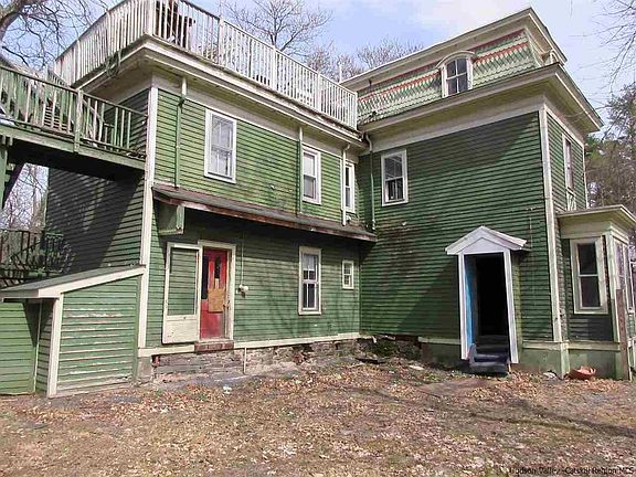 2nd image of 1141 Main St