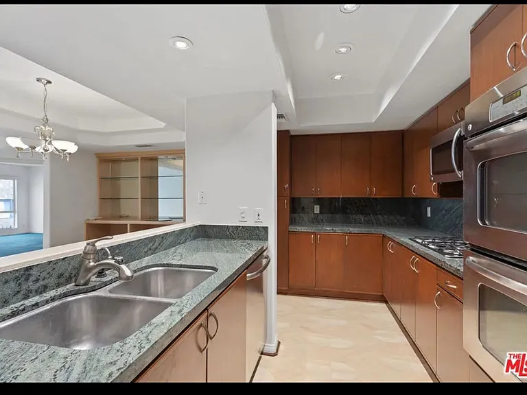 11690 Montana Ave #1003 — Photo 10