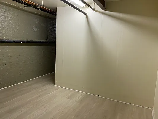 Rented by R New York | media 43