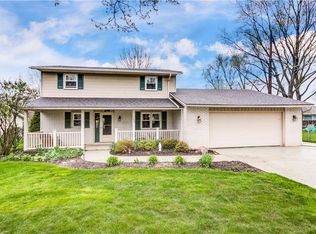 100 Hidden Tree Ln, Amherst, OH 44001
