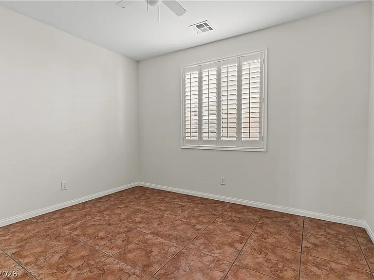 758 London Eye Ct — Photo 33