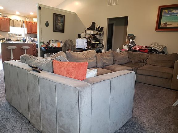 3rd image of 839 Tipton Ln