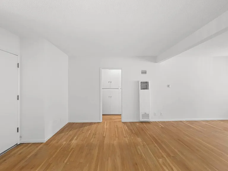 1444-1452 Colby Ave #1444-6 — Photo 6