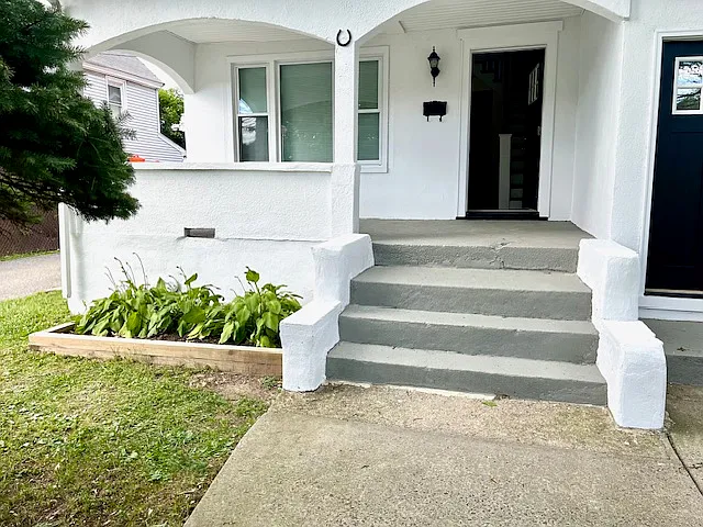 Marble Ave — Photo 1