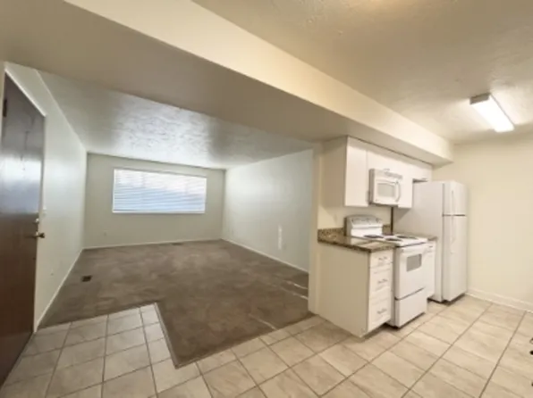 4770 S Bonair St #14, Salt Lake City, UT 84117