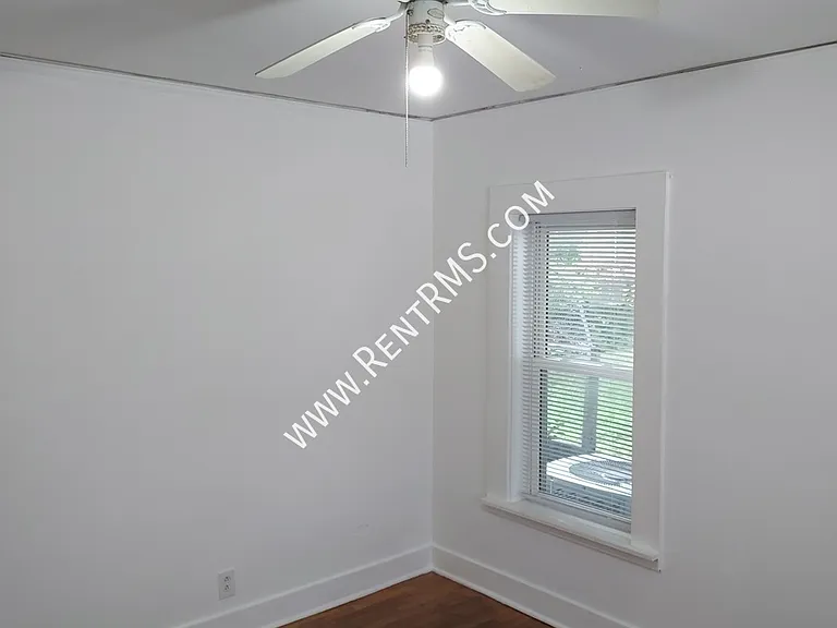 709 SW Medford Ave — Photo 16