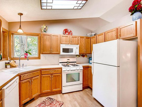 4th image of 1361 Mockingbird Dr