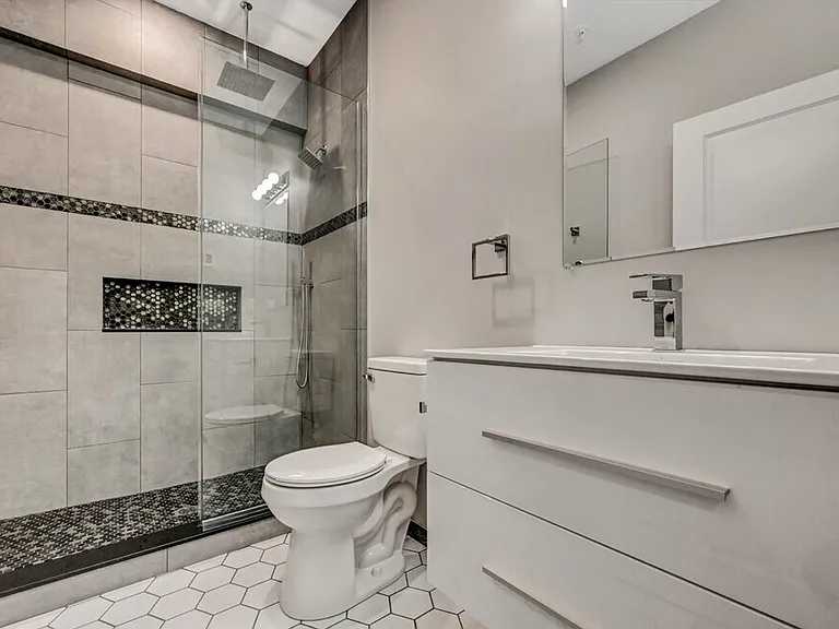 635 Main St #200 — Photo 10