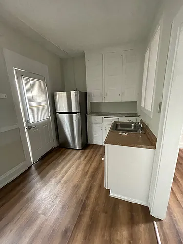 15617 Madison Ave Photo 1