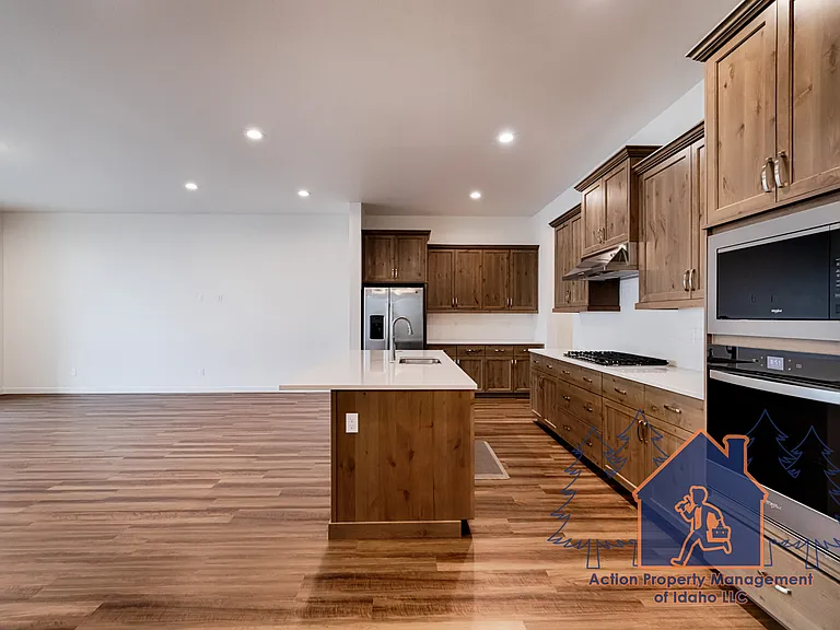 8548 W Lilburn St — Photo 9