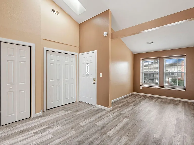 16934 E Whitaker Dr #F — Photo 4