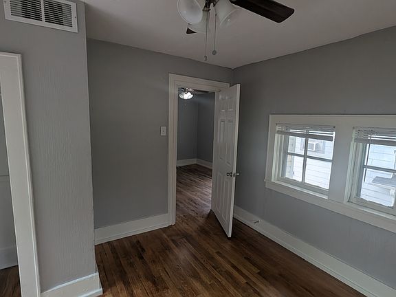 5th image of 1008 Mechanic St