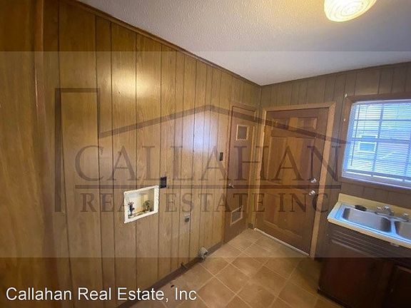5th image of 8205 Woodview Dr E APT A