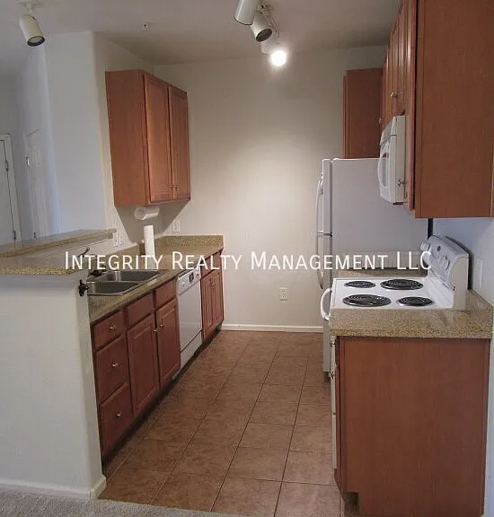 3035 Blue Sky Cir #10-204 — Photo 2