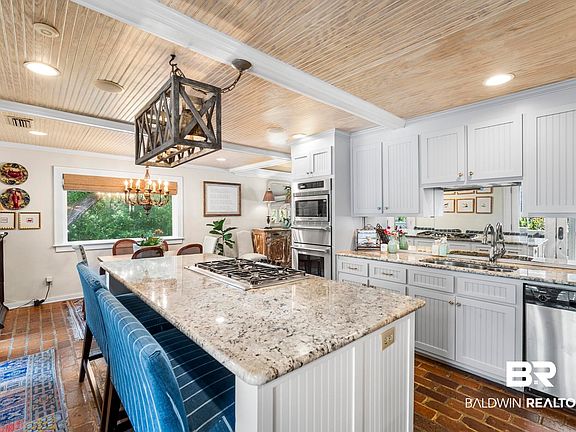 5th image of 4 Molokai Ln