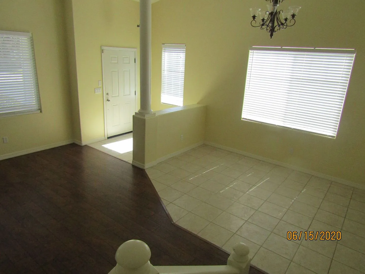 Large Two Story Home in Bradley Square Located Near Shopping/101 Frwy — Photo 4