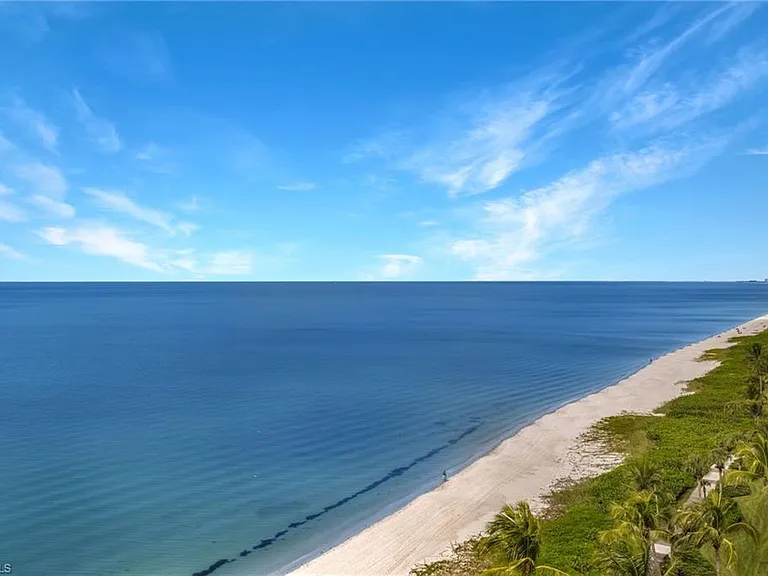 4001 Gulf Shore Blvd N #1106 — Photo 2
