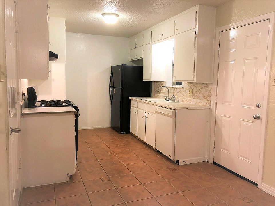 2nd image of 6329 Solona Cir N