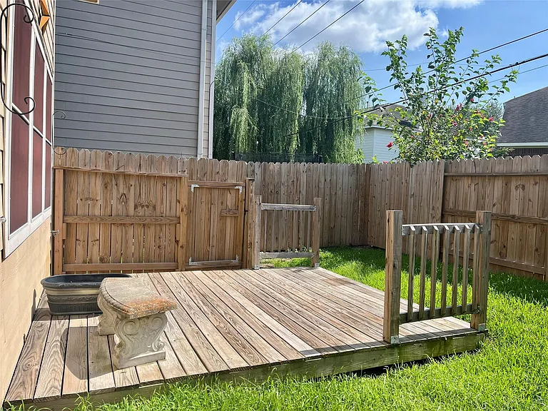 6111 Morningshire Ln — Photo 3