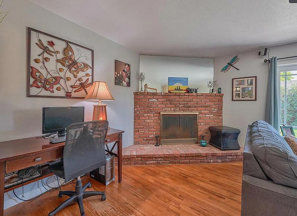2nd image of 3511 Thornlake Ave
