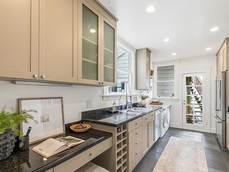 146 Beaver St #20B — Photo 7