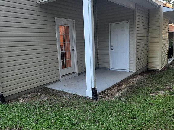 Rear porch, storage room